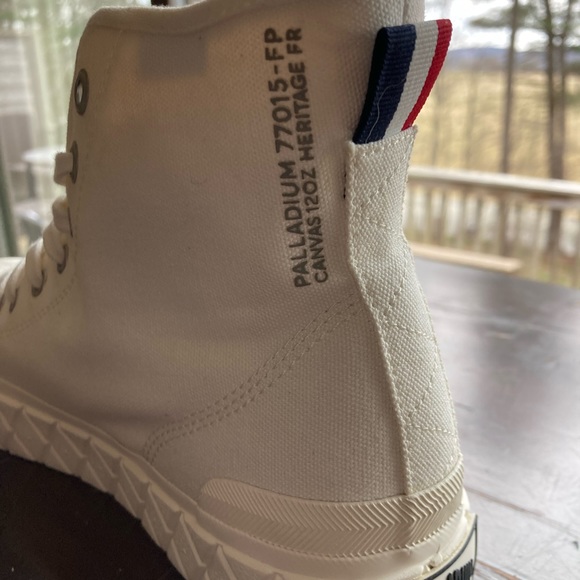 *New* Palladium Hightop Canvas Sneakers. - Picture 3 of 8